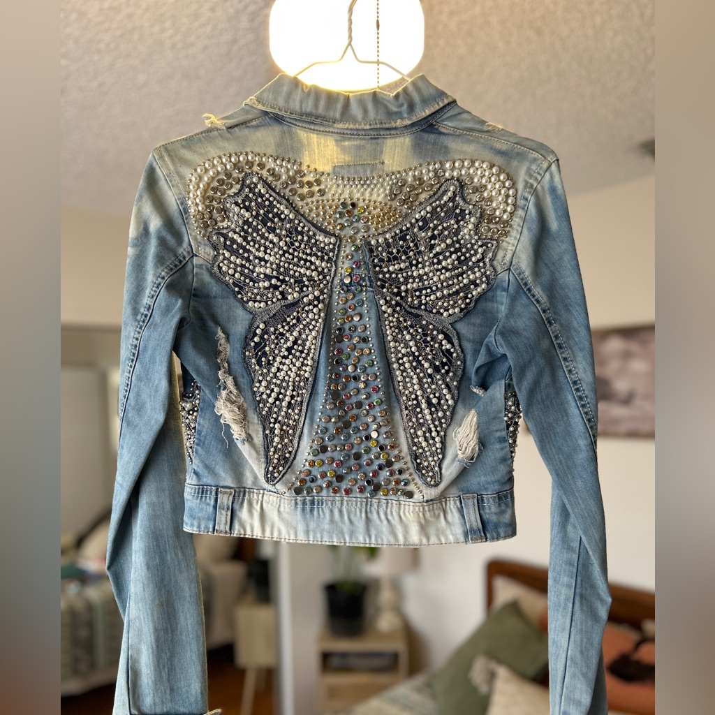 Cropped Women's Light Blue Distressed Denim Jacket With Stud Accents
